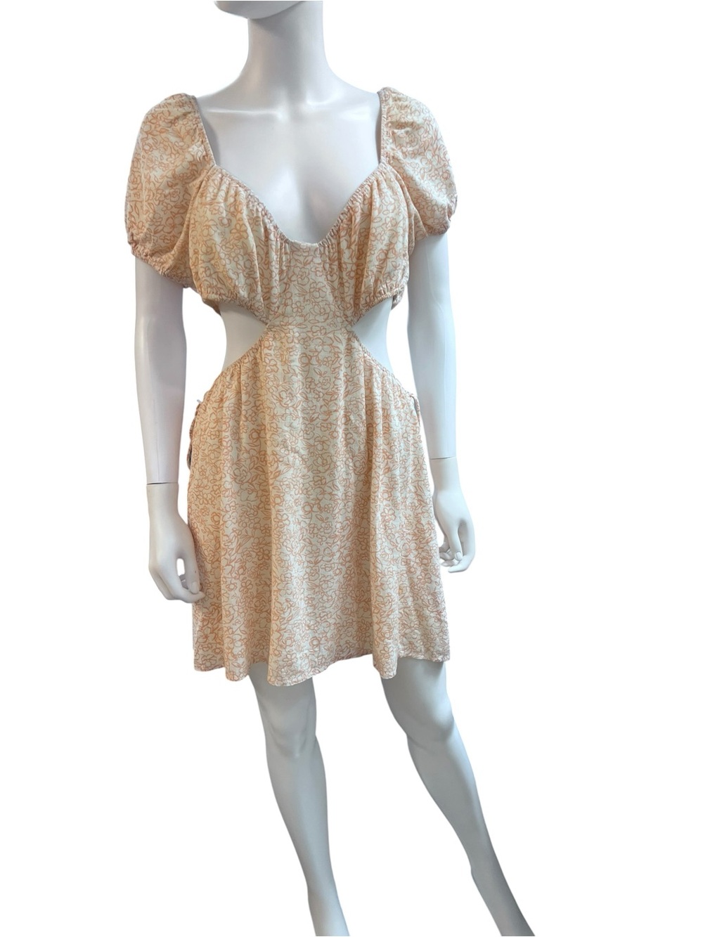 Bittersweet- Cutout Puff-Sleeve Mini Dress in Cream Floral. Size L. Boho Western